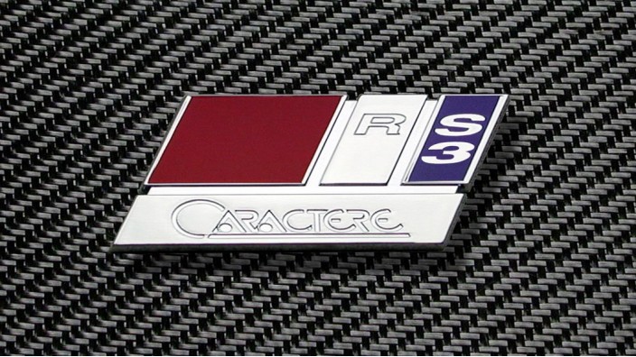 Emblema RS3 fata Caractere | Audi A3